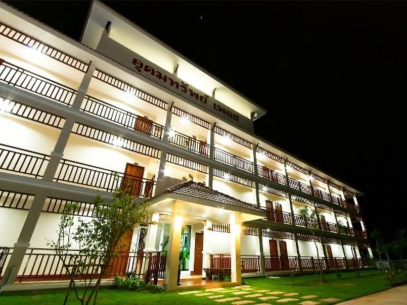 Udomsup Place Aparthotel Nakhon Ratchasima Exterior photo